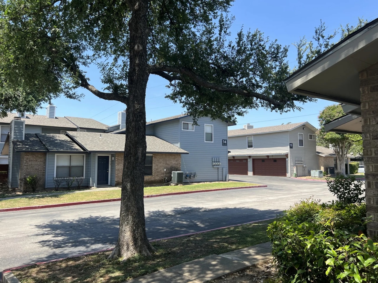 The Camaron Townhomes & Flats Image 33