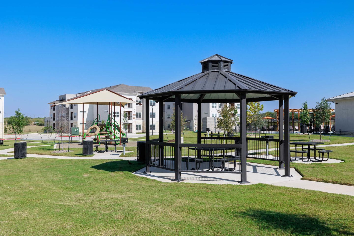 Terrace at Highland Hills Image 15