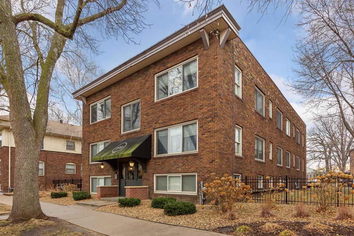 1610 Charles Avenue Image 15