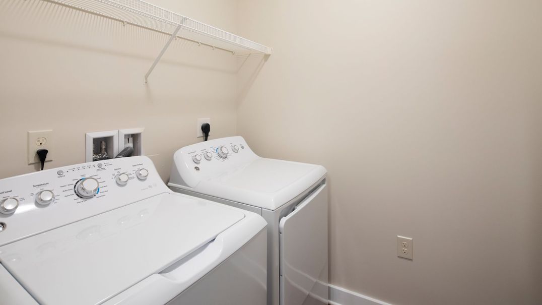 Valor Apartment Homes Image 23