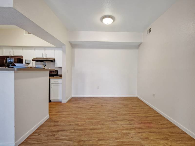 Village Crest Apartments Image 24