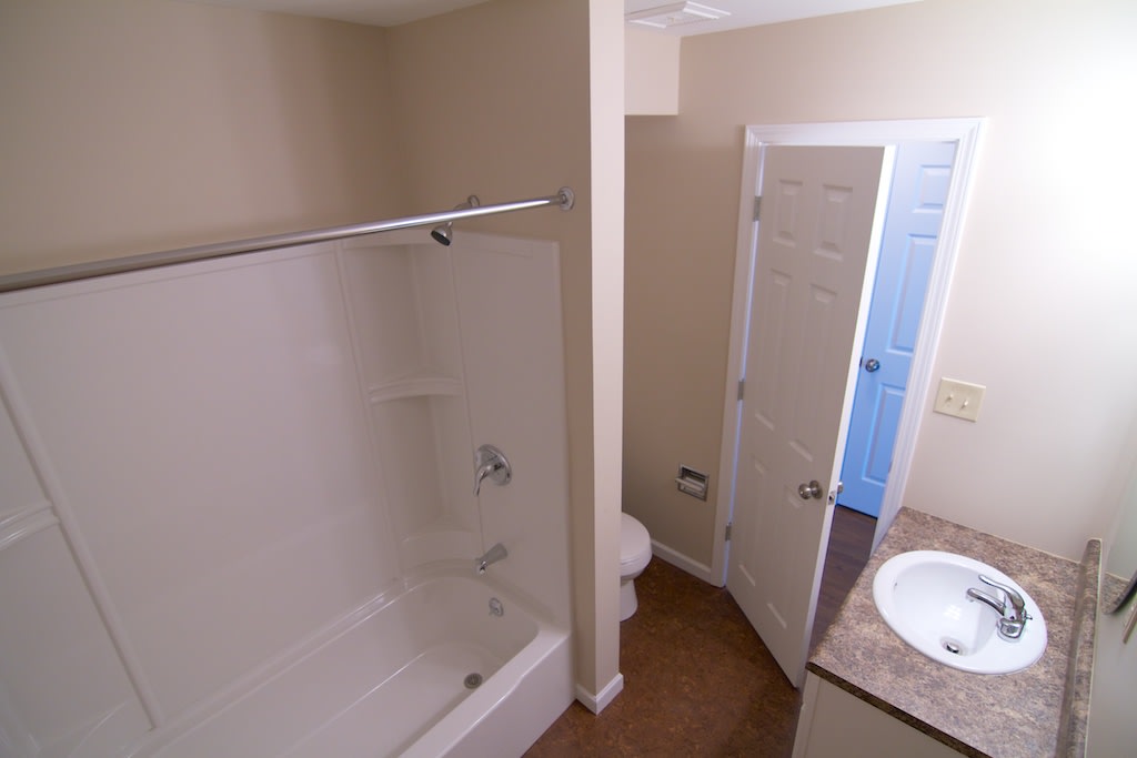 Highland Court Image 7