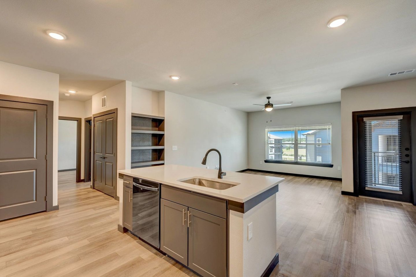 Skyview Flats Image 5