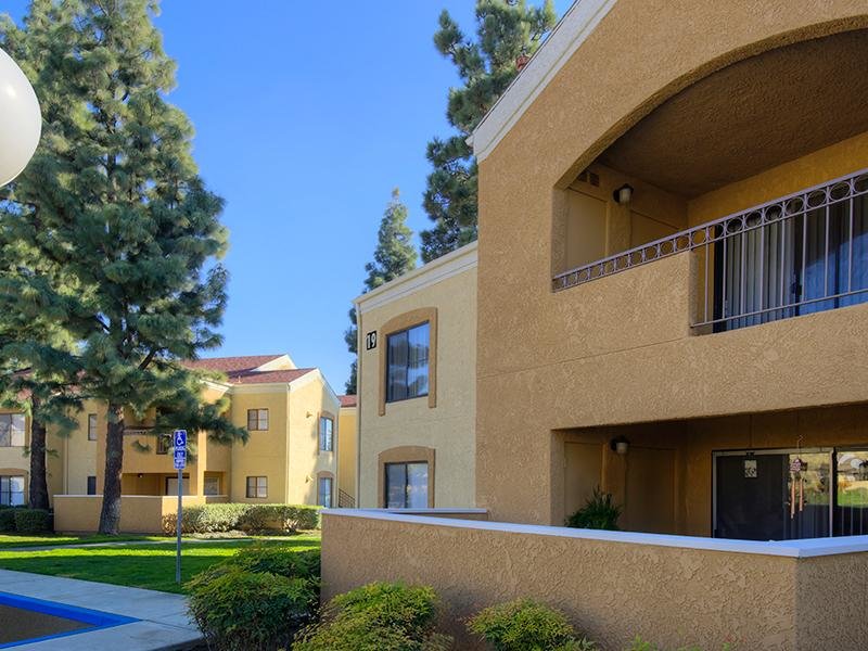 Estancia Apartments Image 9