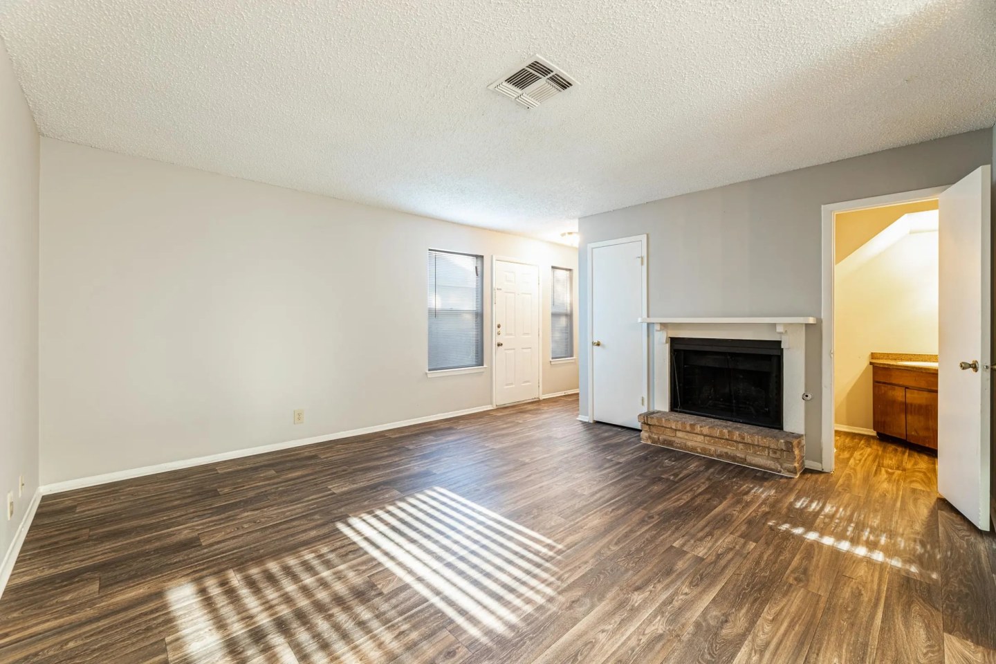 The Camaron Townhomes & Flats Image 67