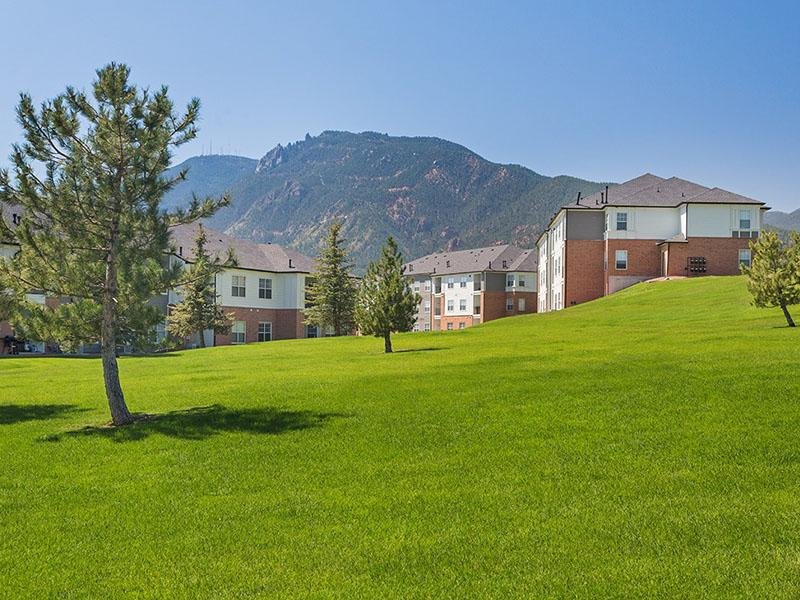 Retreat at Cheyenne Mountain Image 13