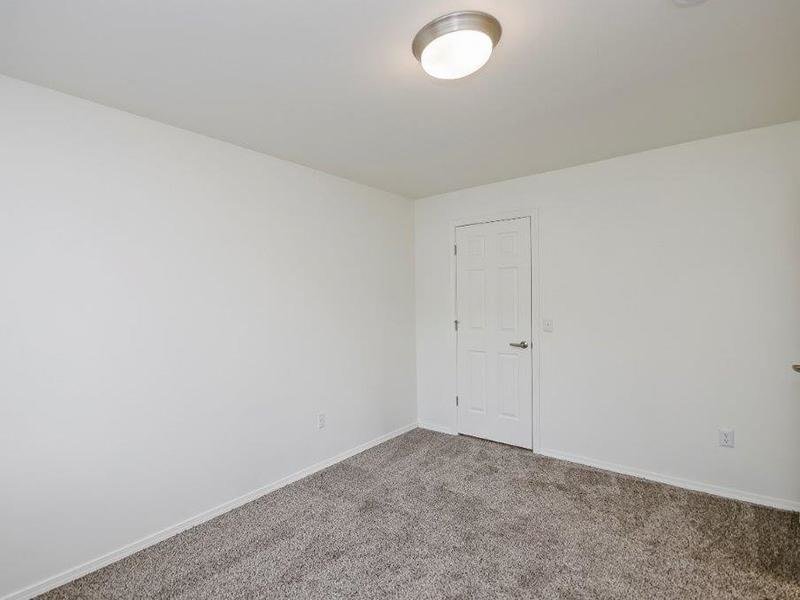 Cedar Square Image 19