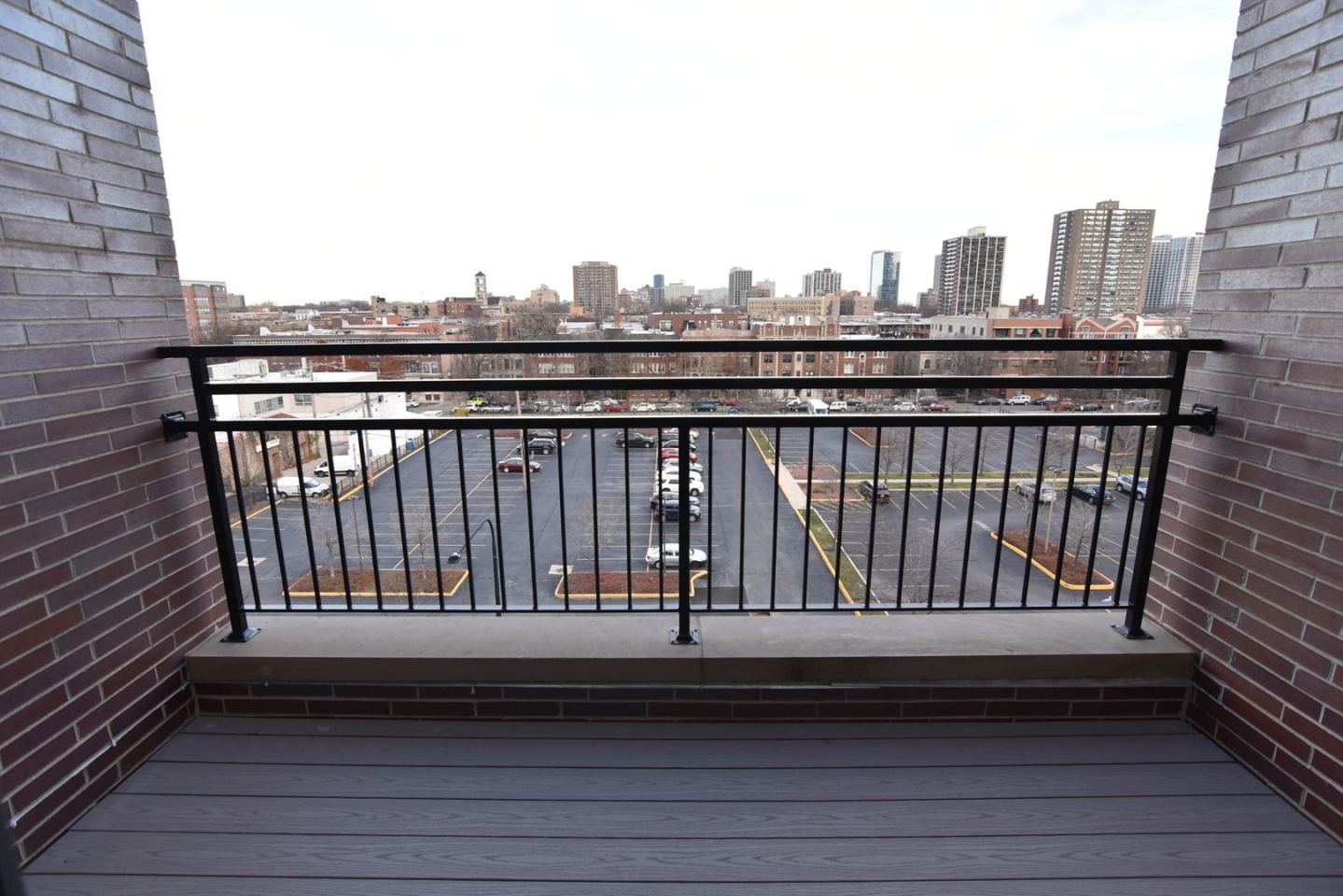 927 W Irving Park Image 5
