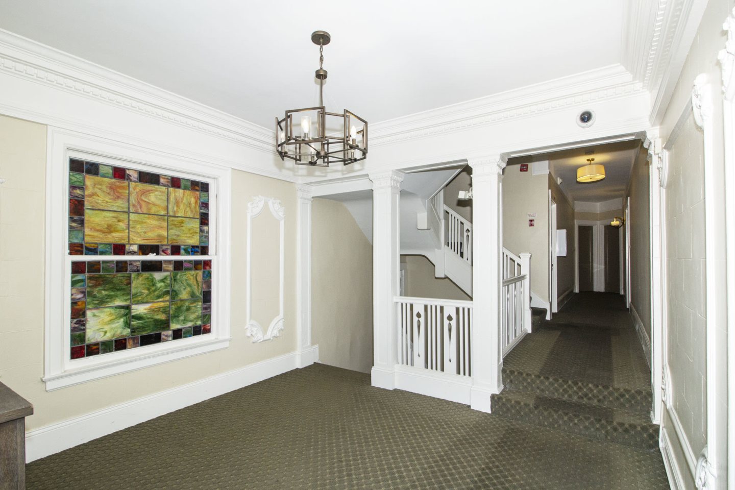 825 Pine Street Image 1