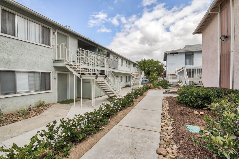 Linda Vista Village Image 15