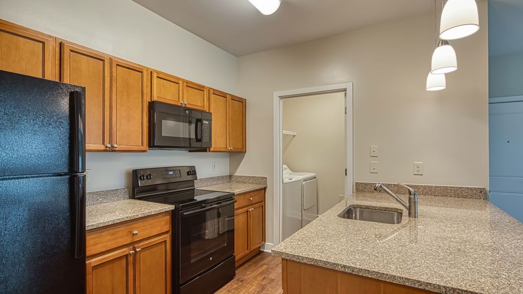 Valor Apartment Homes Image 20