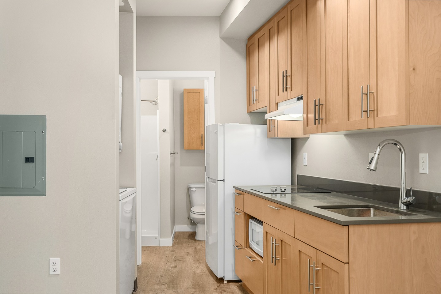 4029 Rainier Image 27