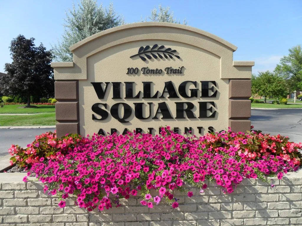 Village Square Apartments Image 16