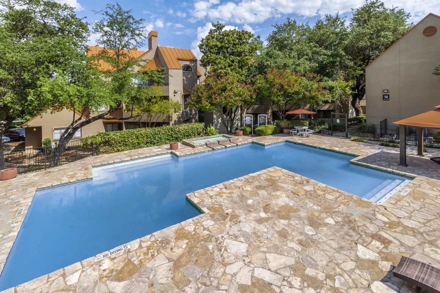4000 Horizon Hill Image 38