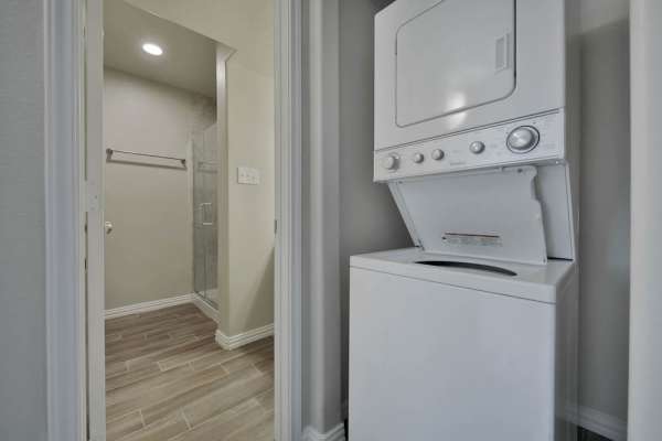 Twin Pines Image 7