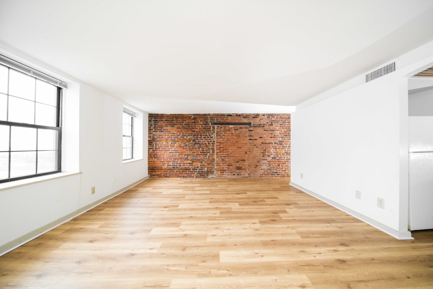 Waterfront Apartments Image 43