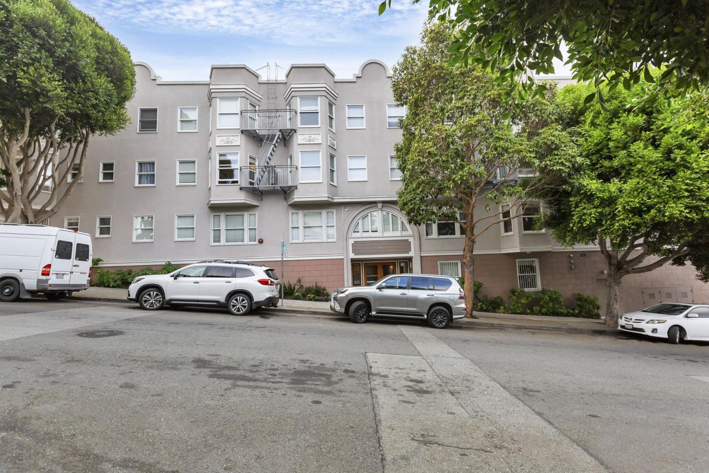 1015 Pierce Apartments Image 3