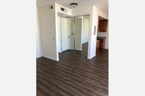 6510 La Mirada Ave Image 10
