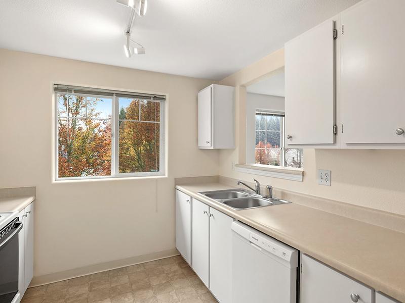 Hidden Creek Apartments Image 4