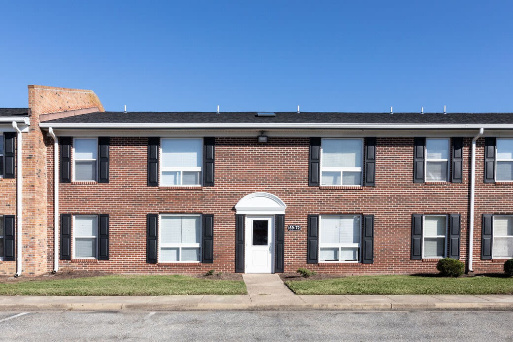 Carson Square Apartments Image 13