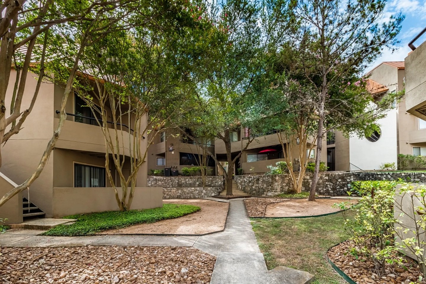 4000 Horizon Hill Image 41