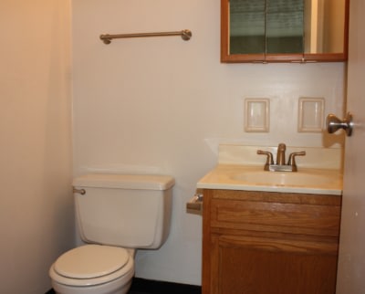 Madison Crown Apartments Image 4