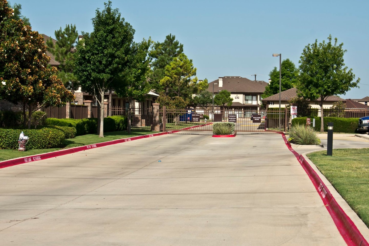 Estate Villas at Krum Image 72