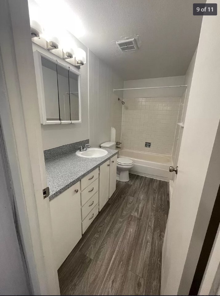 Lindbrook Apartments Image 27