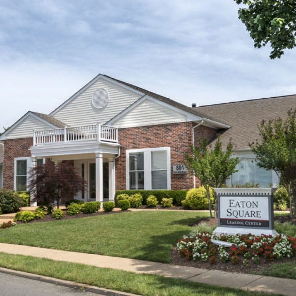 Eaton Square at Arlington Ridge Image 19