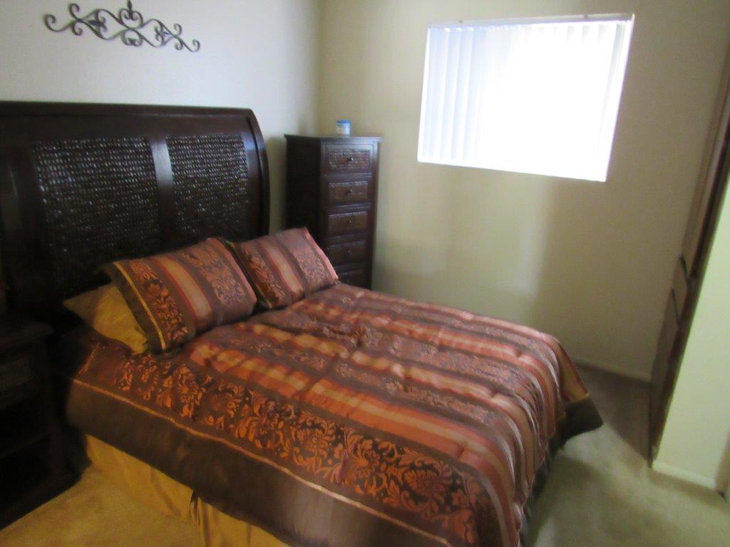 Select Apartments Image 4