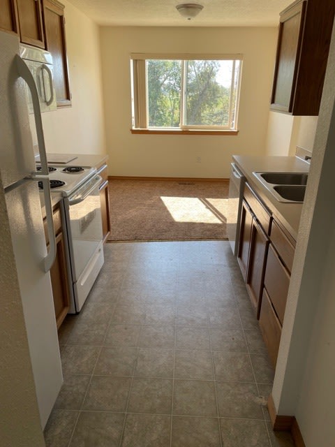 Mill Creek Apartments Image 2