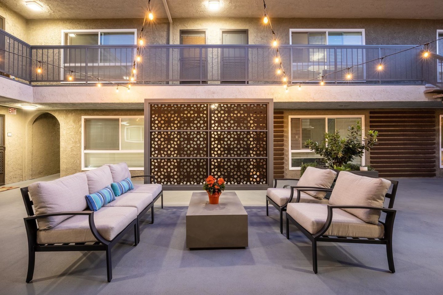Mosaic at Western Apartments Homes Image 18