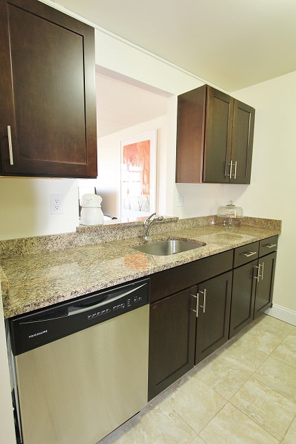 Douglass Park Apartments Image 3