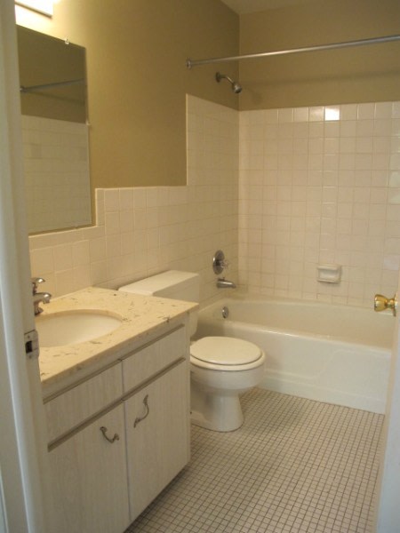 LaBlanche Apartments Image 14