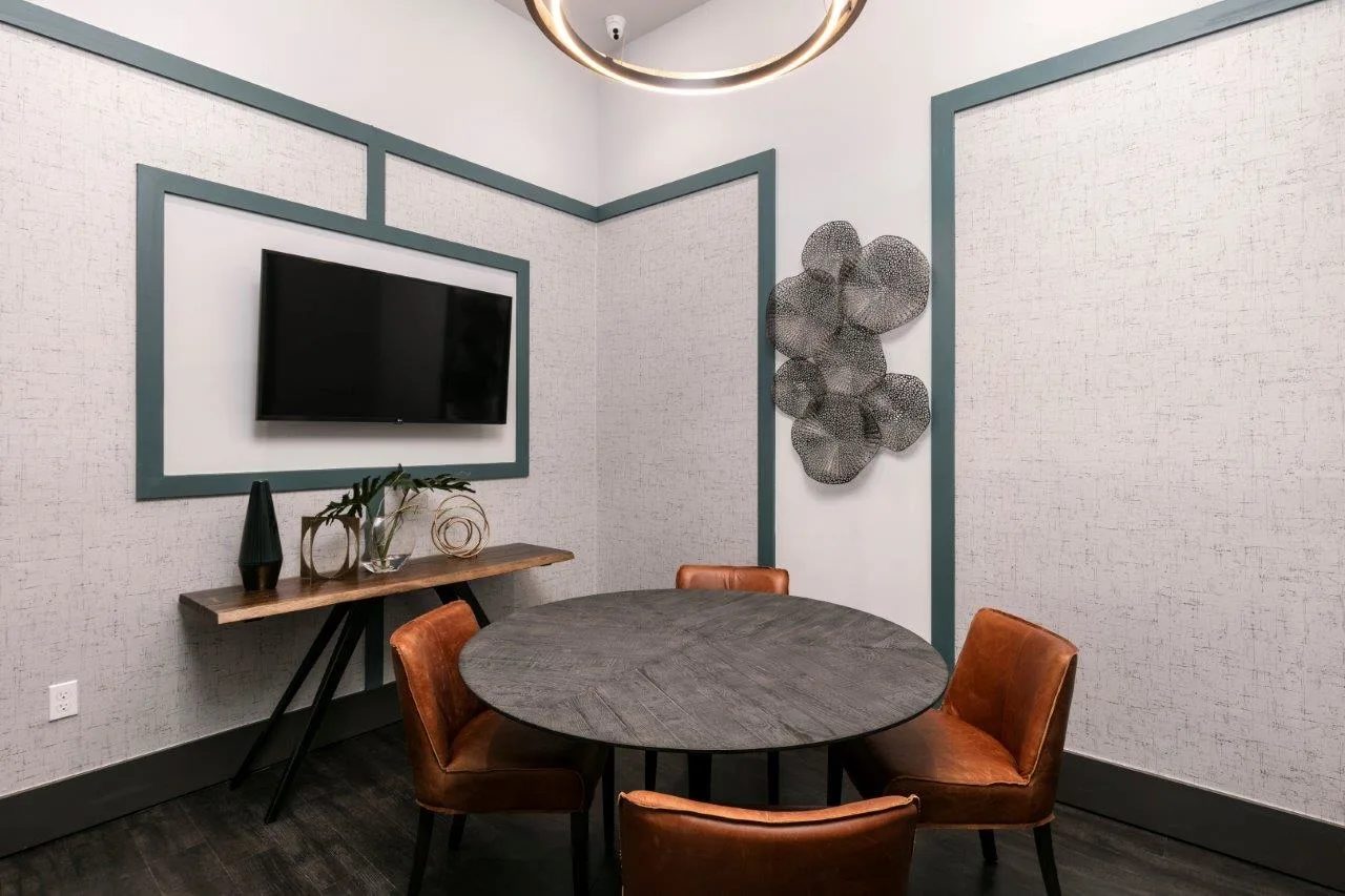Enclave at 3230 Image 17