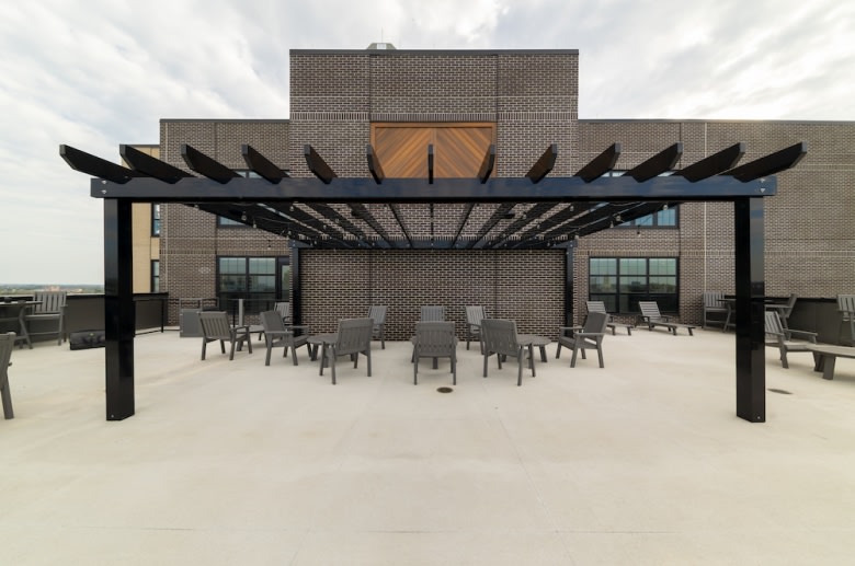 218 Arch Image 13