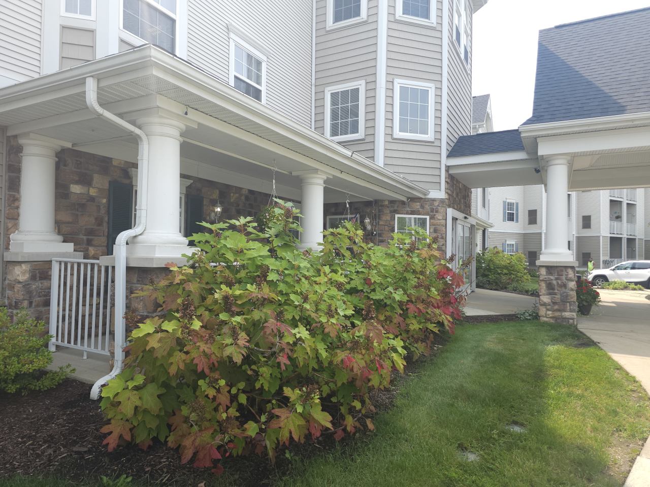 Oakhaven Manor - Senior Living Image 41