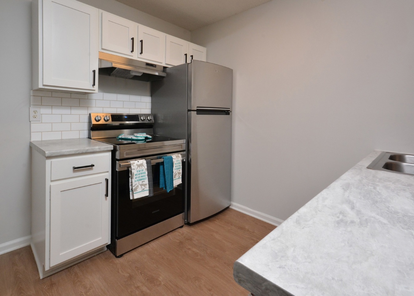 Jamestown Manor Apartments Image 3