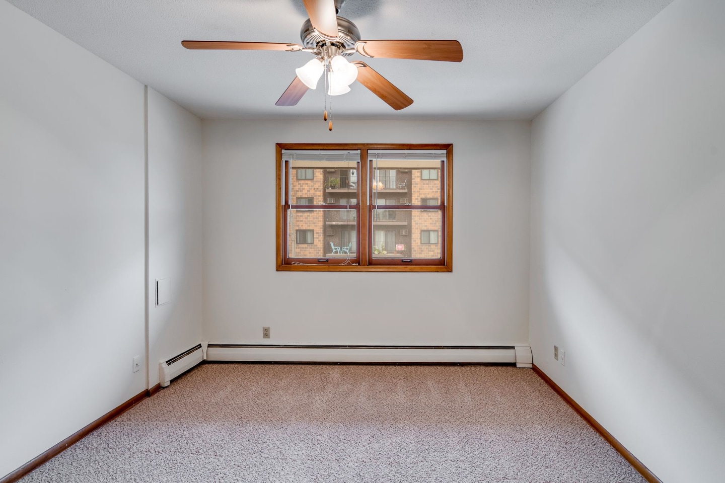Bryant Manor Apartments Image 1