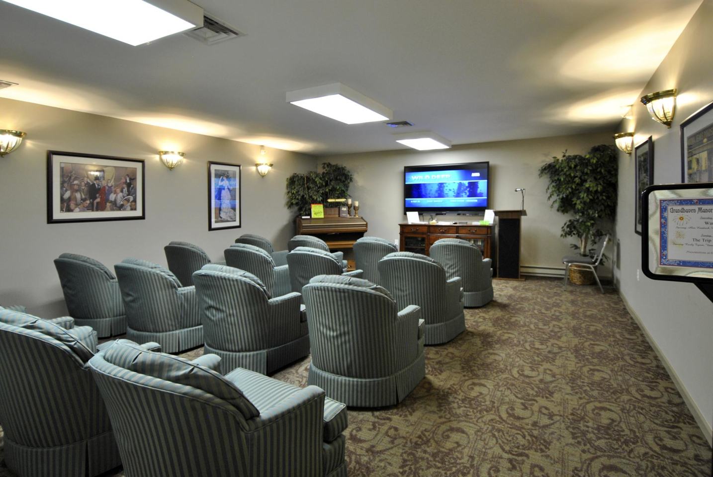 Grandhaven Manor - Senior Living Image 16