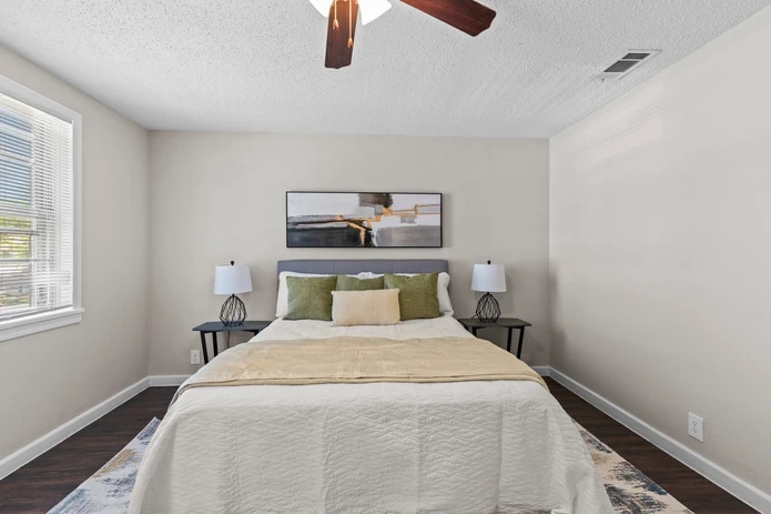 Townhomes at South Highlands Image 11