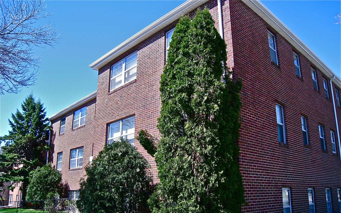 Ford Parkway Apartments Image 7