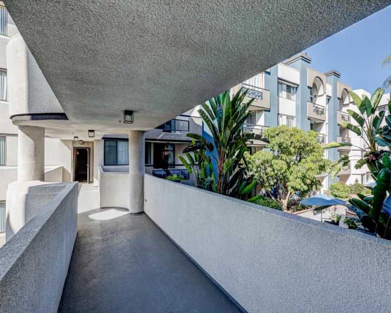 Palm Court Apartments Image 27