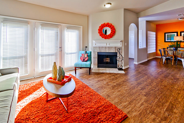 deep deuce at bricktown apartments for rent