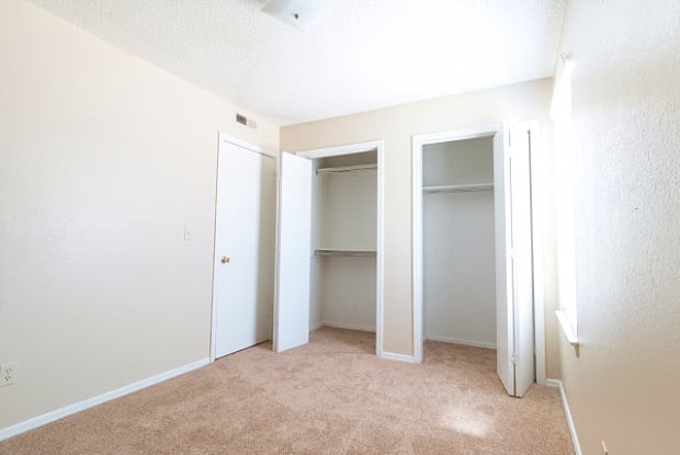 country creek apartments for rent