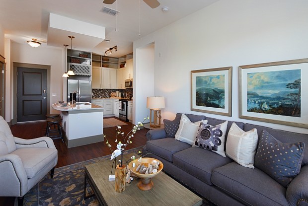 varela westshore apartments for rent