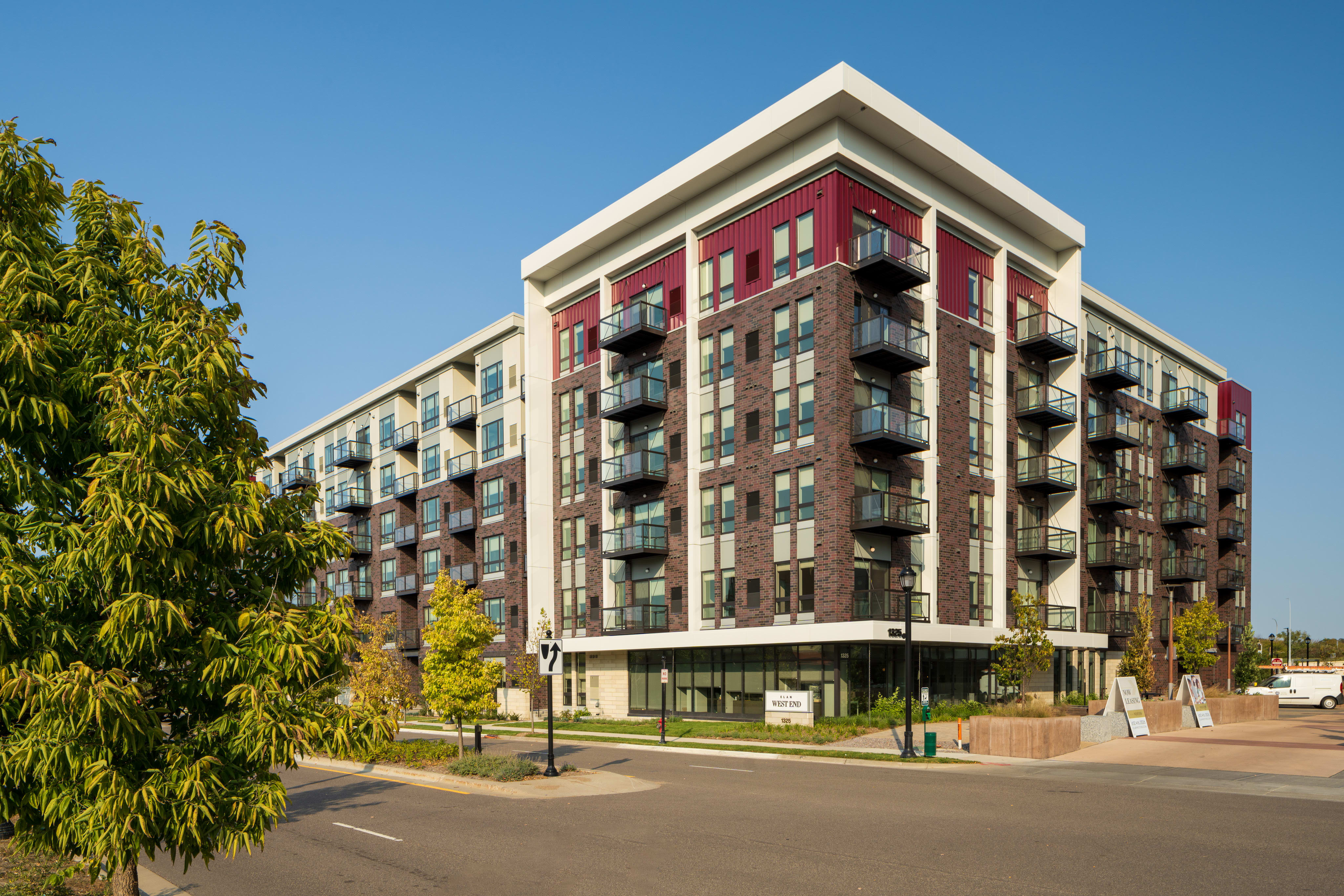 √ West End Light Rail Apartments