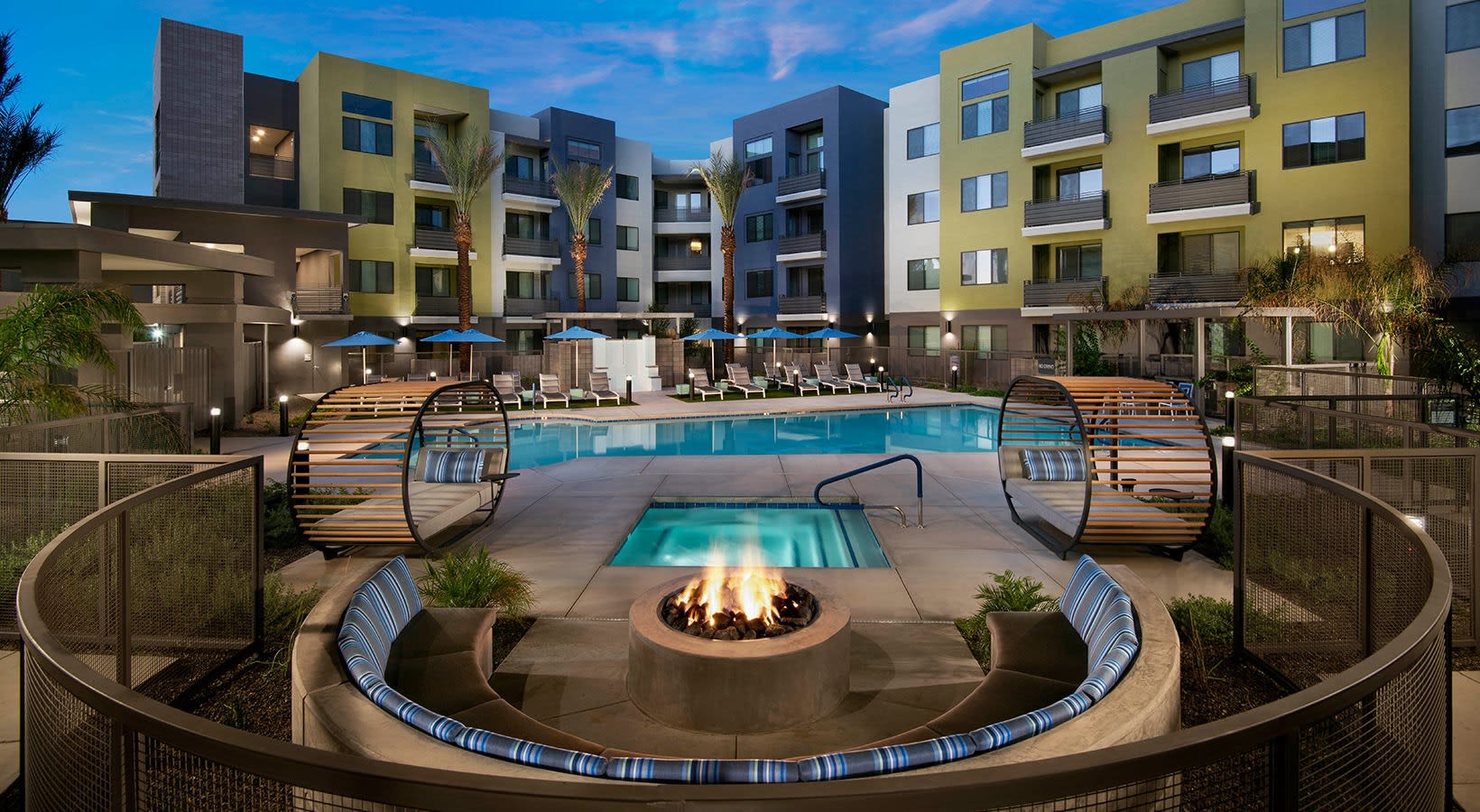 √ Onyx Apartments Tempe