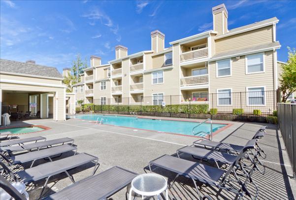 Huntington Park - Seize your chance to live in one of the premier apartment communities in Everett, WA