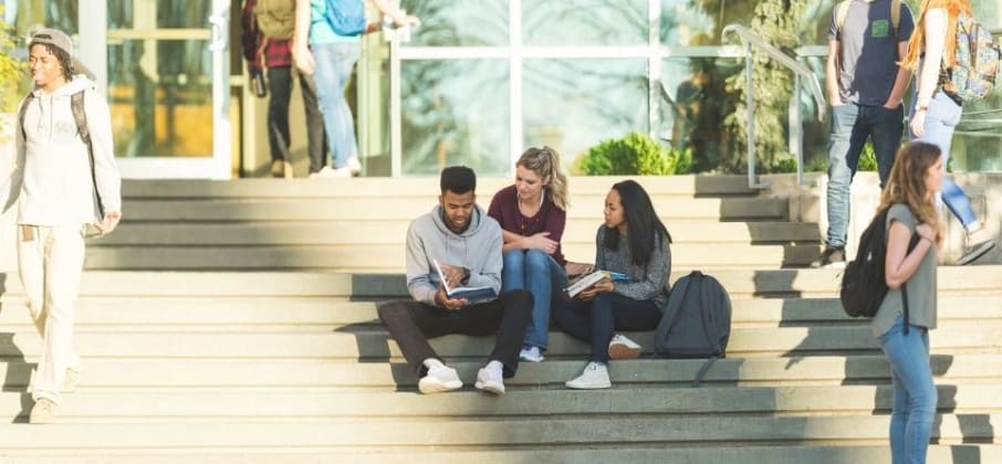 Sistema scolastico canadese: guida completa per studenti e genitori